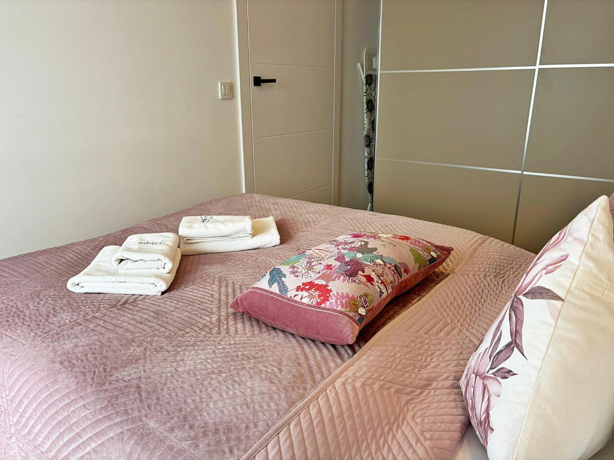 Sun Towers - Apartamenty Bryza - Apartamenty Z Parkingiem 斯维诺乌伊希切 外观 照片